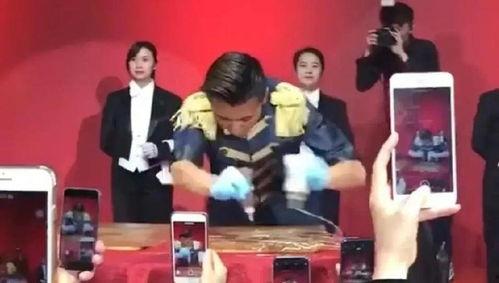 娱乐吃瓜报道文章,明星们背后的惊人真相大揭秘！